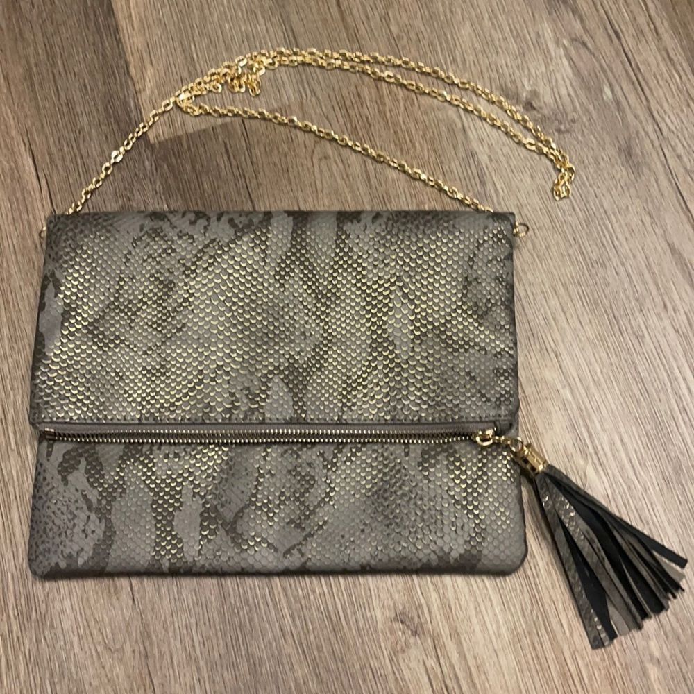 Beautiful faux snakeskin purse with iridescent gold shimmer, gold chain strap